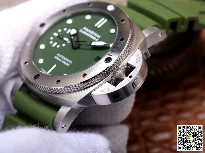 AAA VS Factory Replica Panerai Luminor Submersible PAM01055 Mens Watch