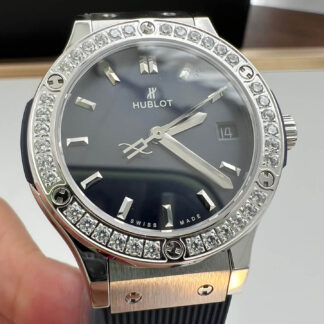 AAA Replica Hublot Classic Fusion 33MM Quartz Movement HB Factory Diamond Bezel Woman Watch | aaareplicawatches.is